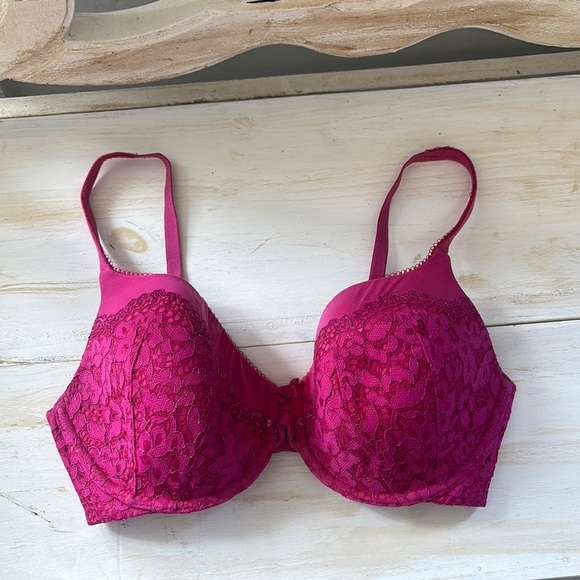 Victorias Secret Body By Victoria Perfect Coverage Bra Size 34DD - Picture 1 of 4